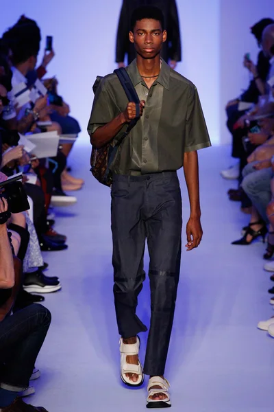 Look 29